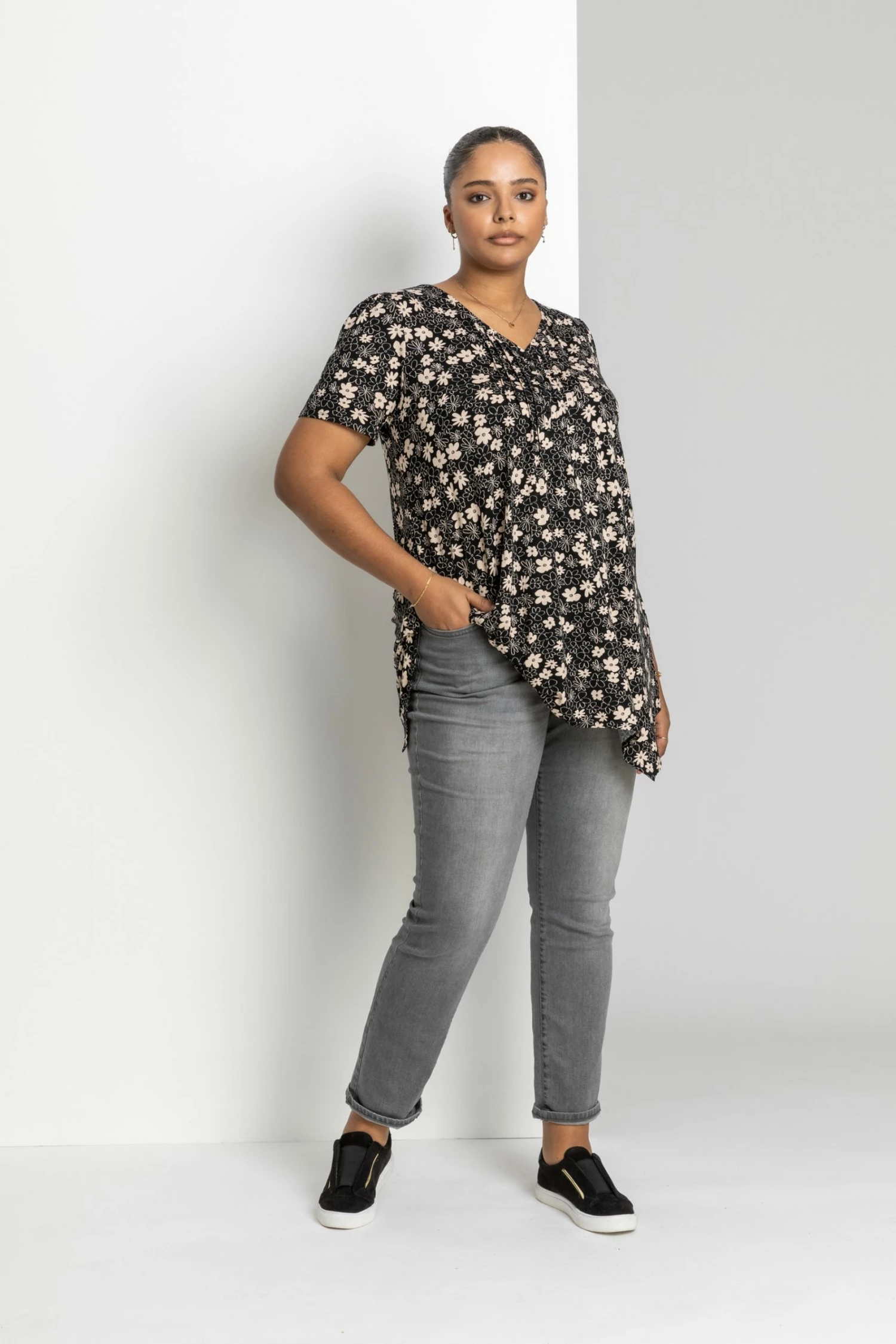 Roman Pink Curve Linear Floral Hanky Hem Top 5 Roman Pink Curve Linear Floral Hanky Hem Top - Image 3