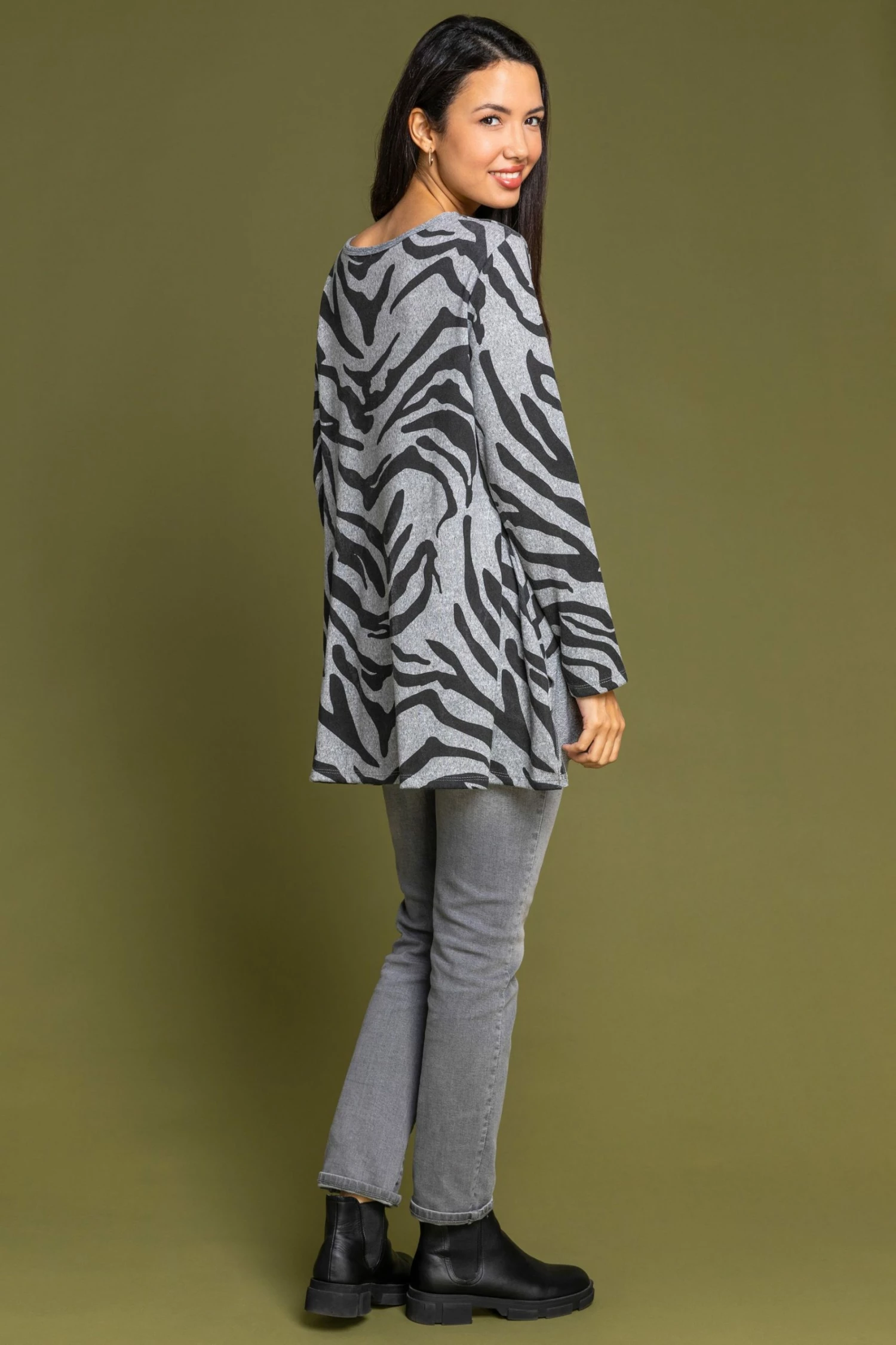 Roman Grey Animal Print Contrast Hem Tunic 4 Roman Grey Animal Print Contrast Hem Tunic - Image 2