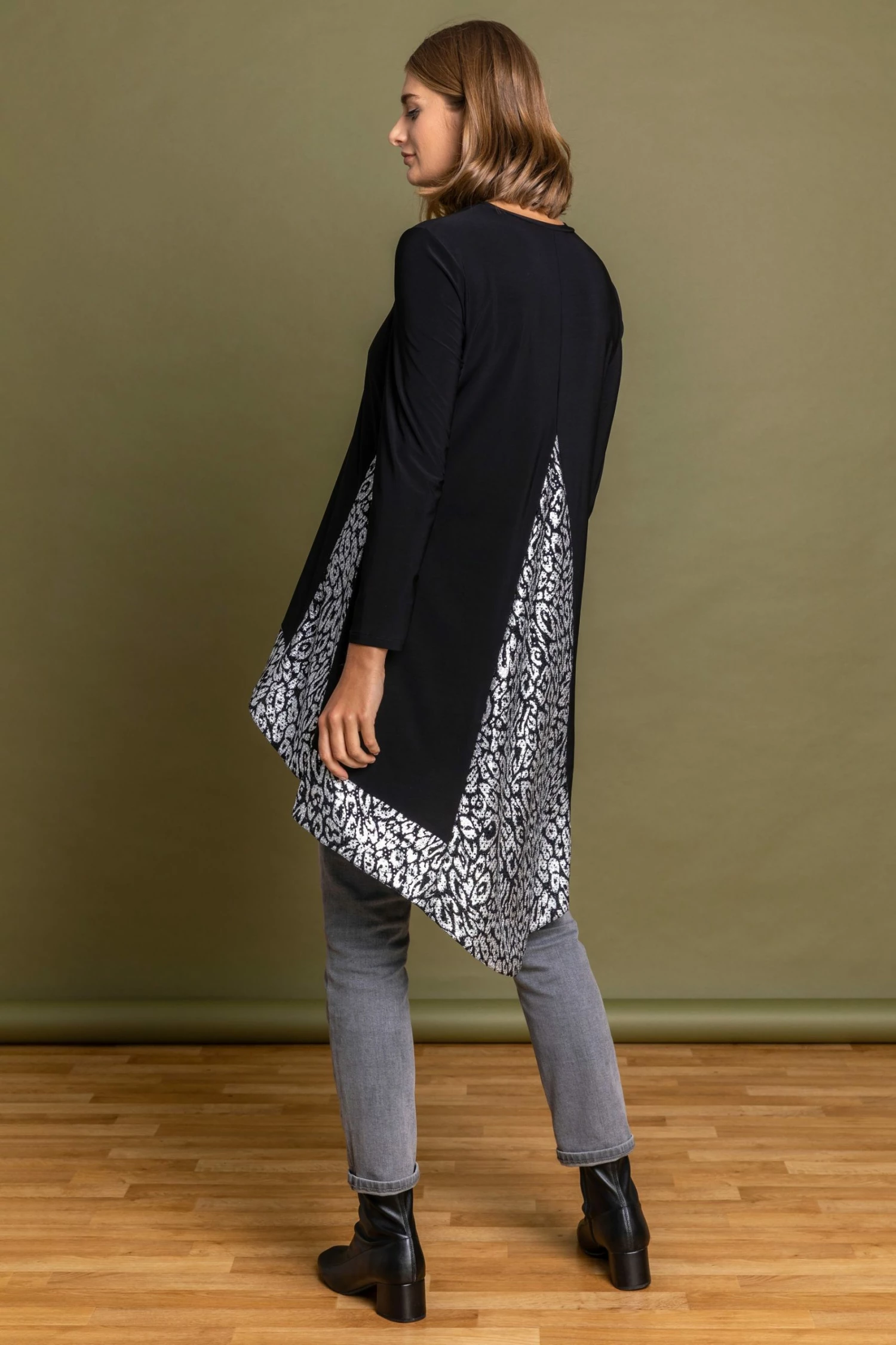 Roman Black Glitter Animal Print Dipped Hem Top 5 Roman Black Glitter Animal Print Dipped Hem Top - Image 3