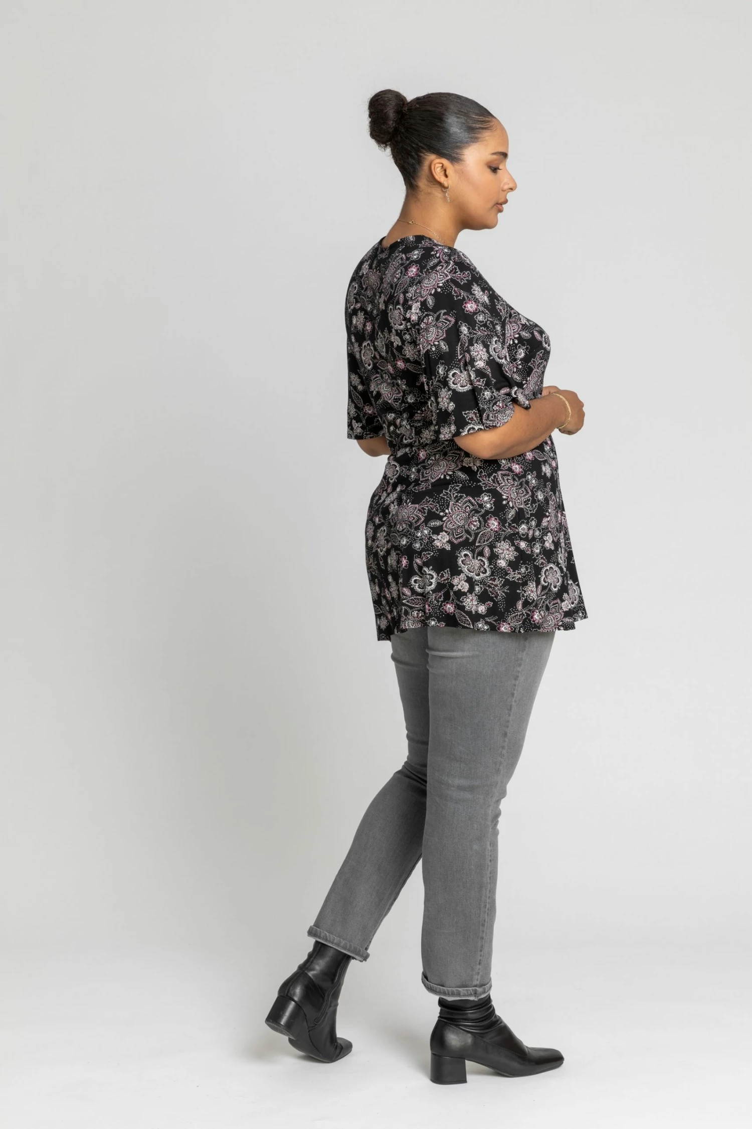 Roman Purple Curve Floral Belted Wrap Top 4 Roman Purple Curve Floral Belted Wrap Top - Image 2