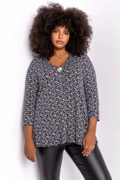 Roman Black Curve Abstract Print Button Detail Top