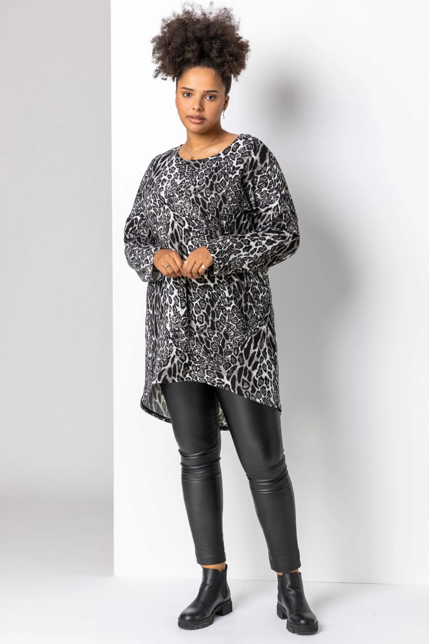 Roman Grey Curve Animal Print Drop Hem Top 5 Roman Grey Curve Animal Print Drop Hem Top - Image 3