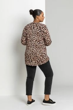 Roman Brown Curve Animal Print Pintuck Blouse -Roman Sales Shop unnamed file 8756