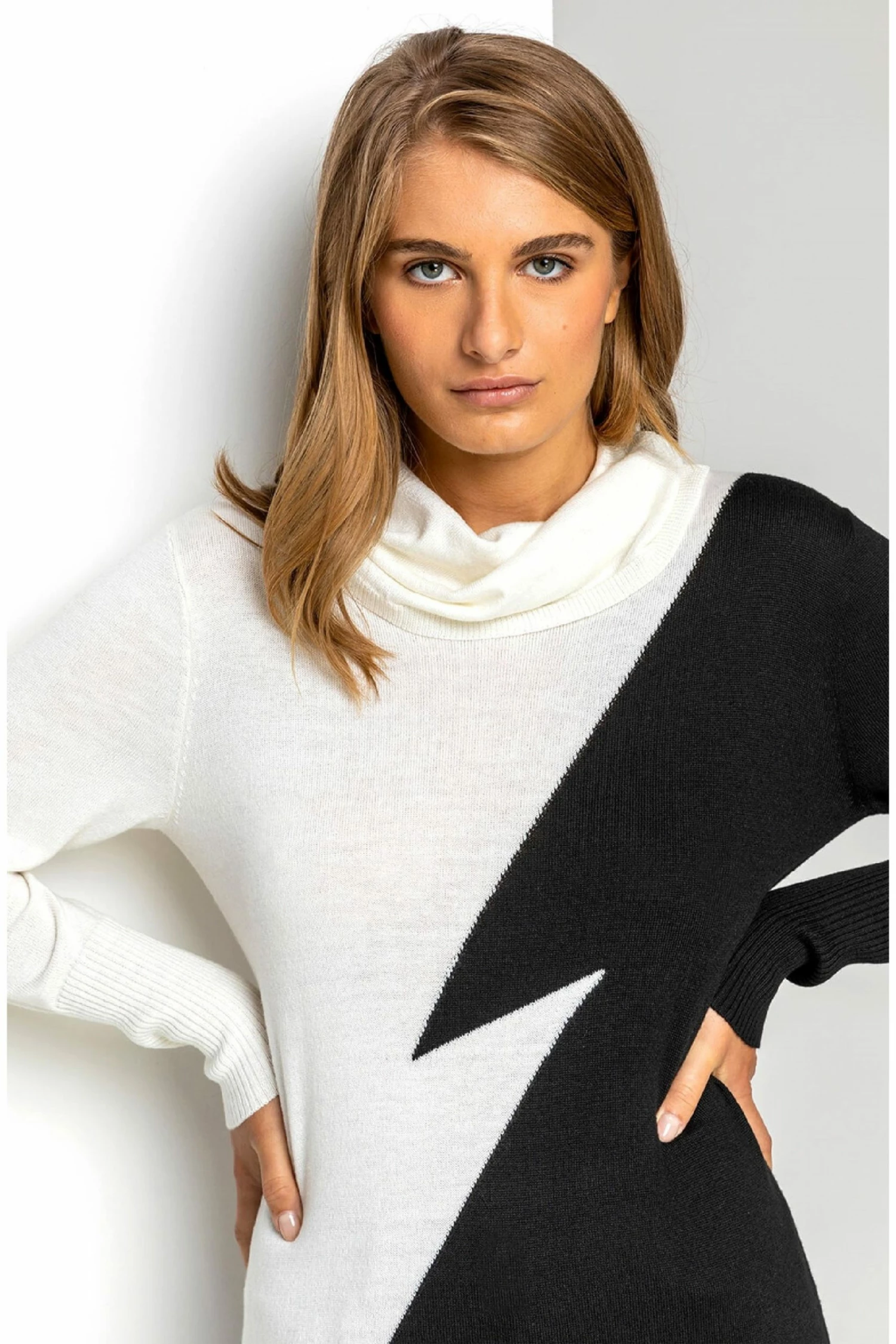 Roman Black Colour Block Longline Tunic Jumper 6 Roman Black Colour Block Longline Tunic Jumper - Image 4