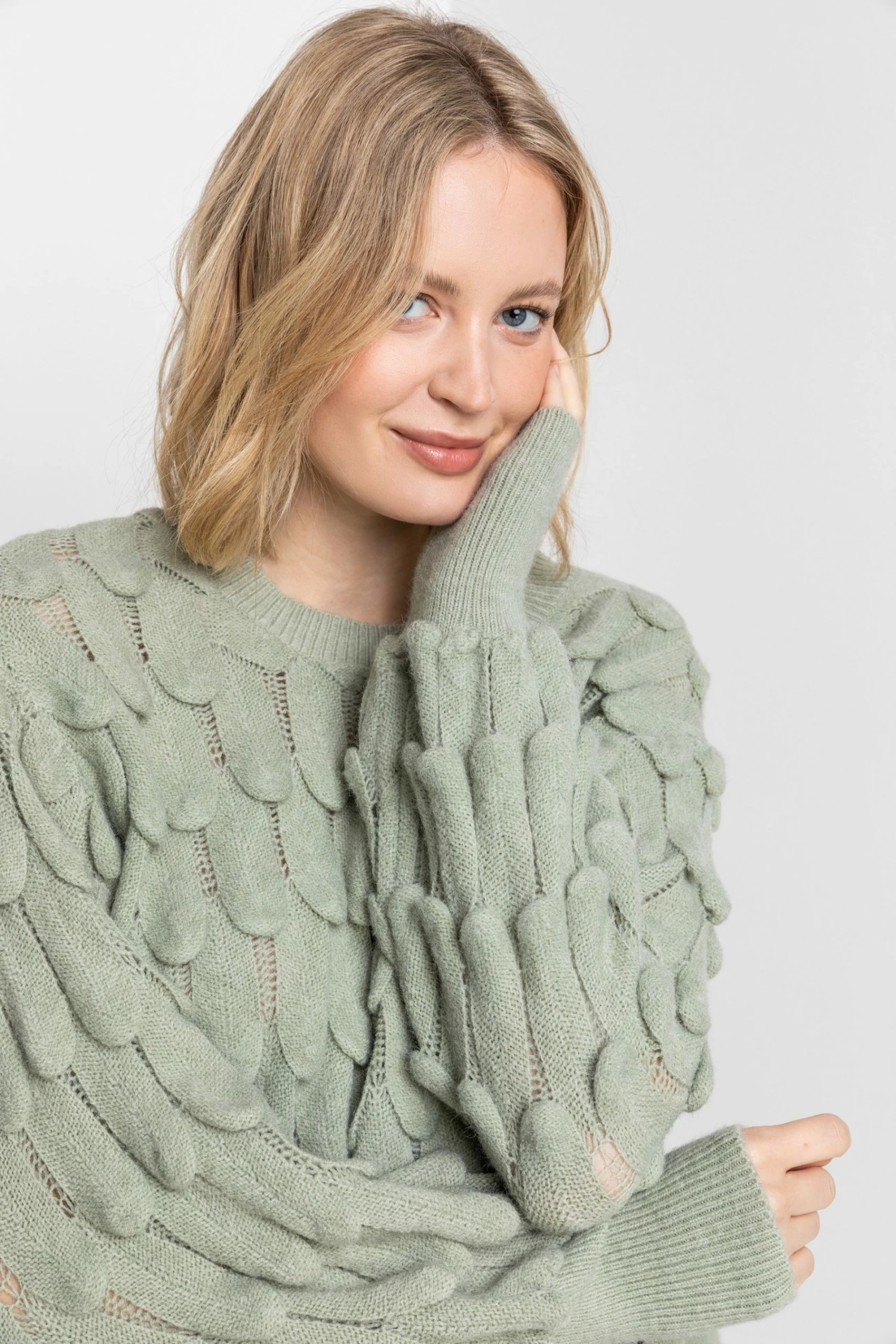 Roman Green Scallop Textured Knit Jumper 7 Roman Green Scallop Textured Knit Jumper - Image 5