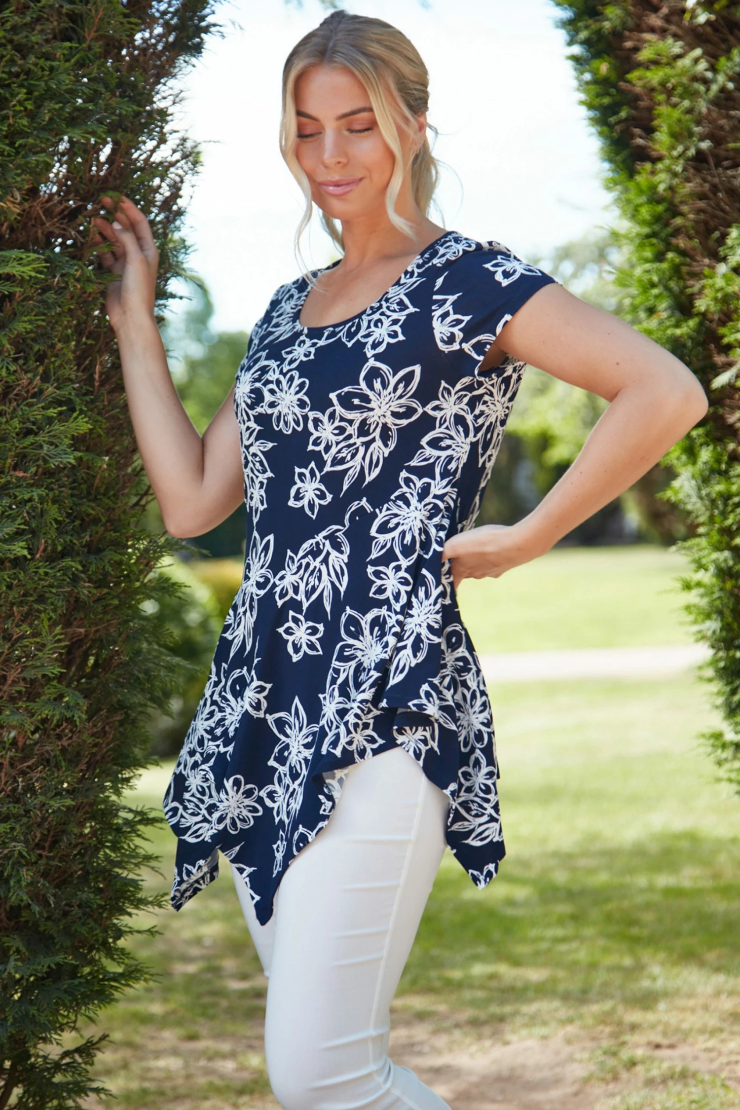 Roman Navy Floral Print Hanky Hem T-Shirt 5 Roman Navy Floral Print Hanky Hem T-Shirt - Image 3